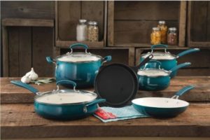 #1. The Pioneer Woman Vintage Speckle 10-Piece Cookware Set