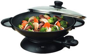 10. Aroma Housewares AEW-306 5-Quart Electric Wok